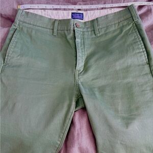 Levi’s Slim Green Chino